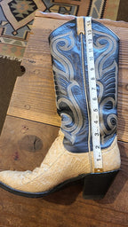 e.g. Refurbished Boot Four