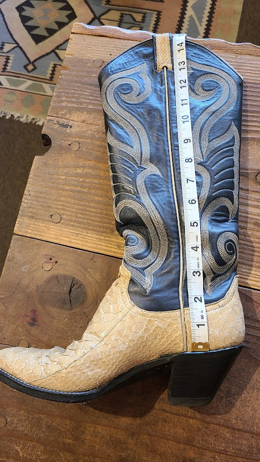 e.g. Refurbished Boot Four